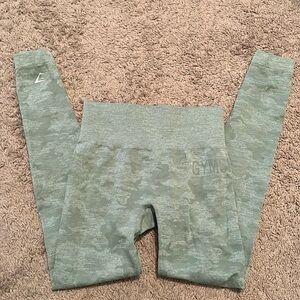Gymshark Adapt Camo Seamless Leggings - sage green